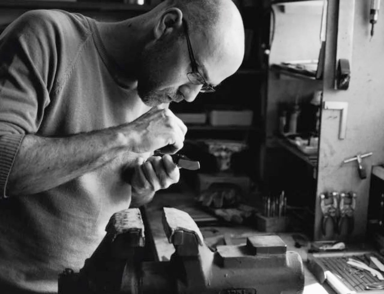 François affutant un couteau